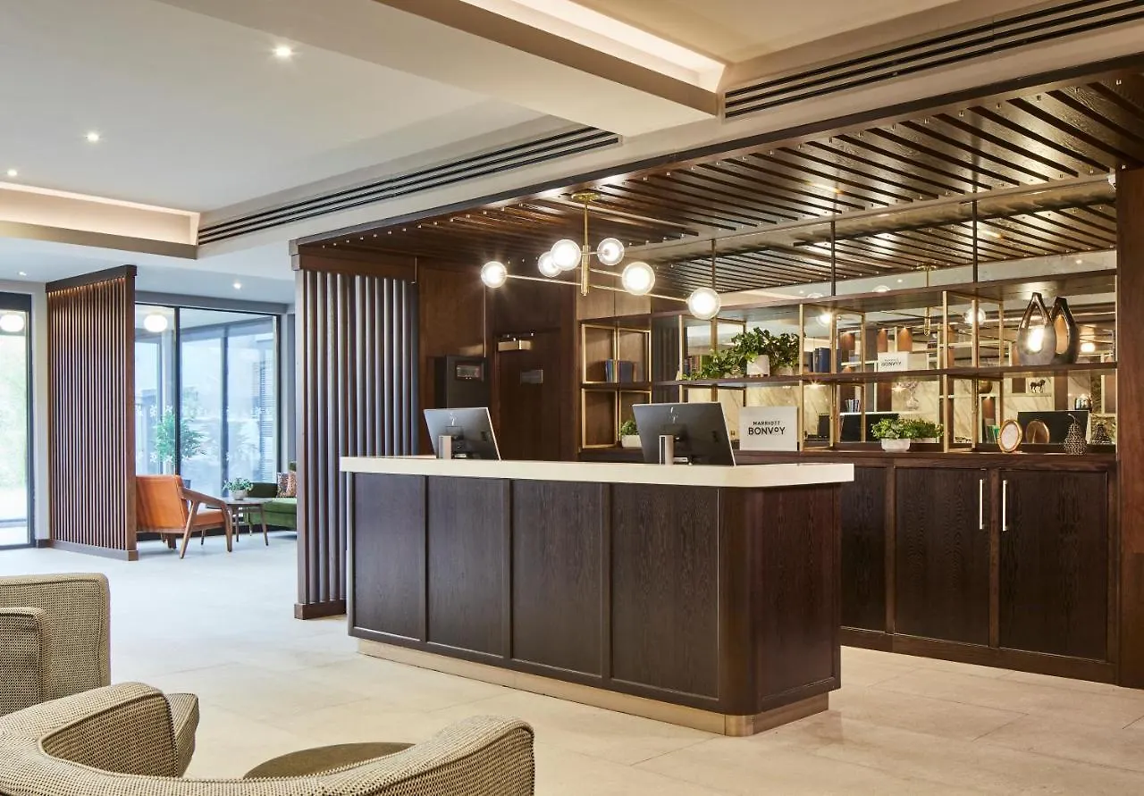 Hotel Four Points By Sheraton London Gatwick Airport Horley